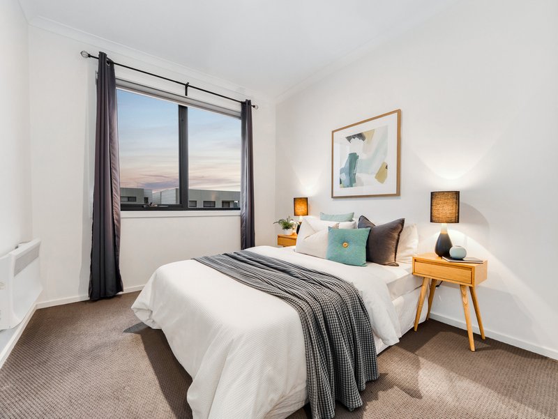 Photo - 12 Mccomb Lane, Cranbourne VIC 3977 - Image 15