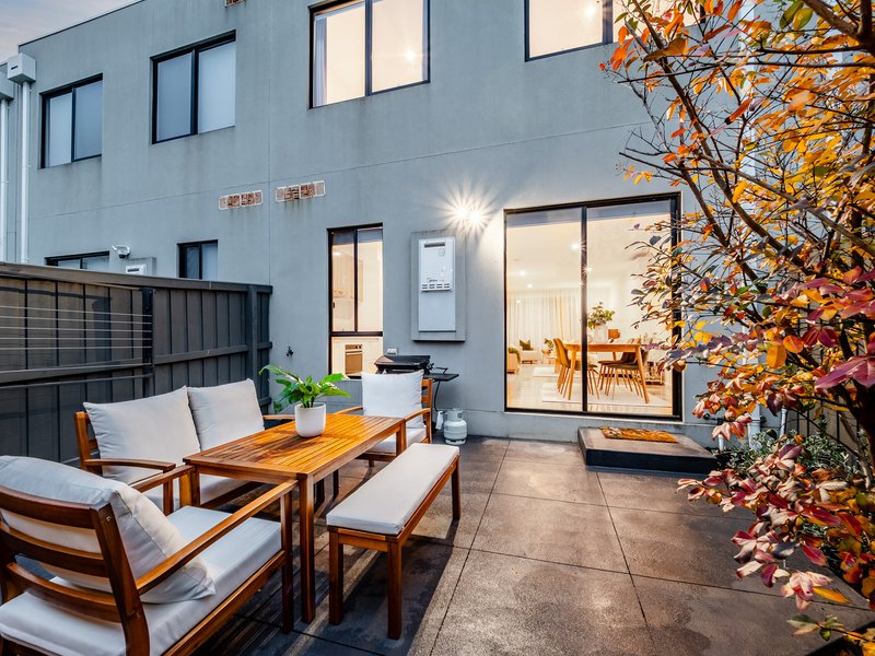 Photo - 12 Mccomb Lane, Cranbourne VIC 3977 - Image 17