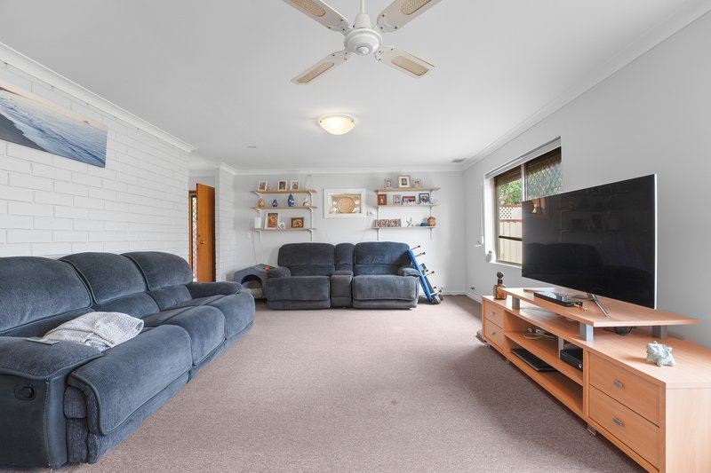 Photo - 12 Mccormick Street, Warnbro WA 6169 - Image 7