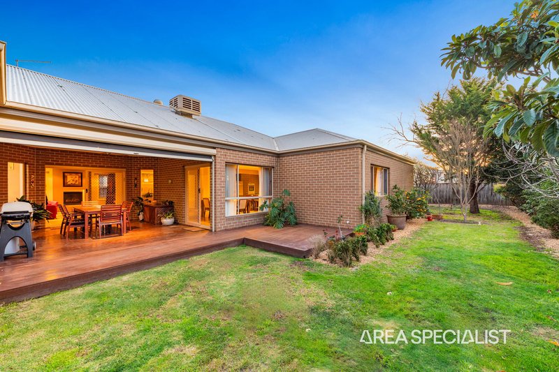 Photo - 12 Mccubbin Avenue, Pakenham VIC 3810 - Image 3