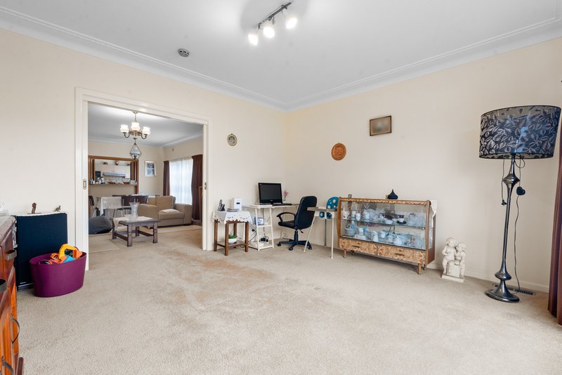 Photo - 12 Mccubbin Street, Burwood VIC 3125 - Image 5