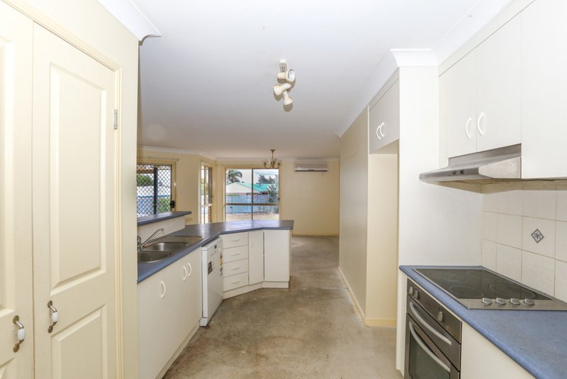 Photo - 12 Mcdonald Court, Wyreema QLD 4352 - Image 4