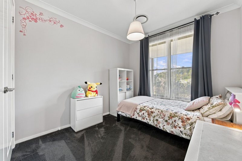 Photo - 12 Mcfadzen Place, Bungendore NSW 2621 - Image 16