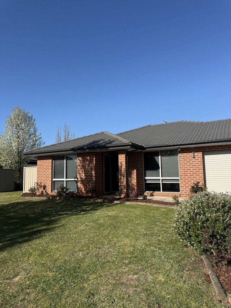 Photo - 12 Mcmahon Drive, Ballan VIC 3342 - Image 1