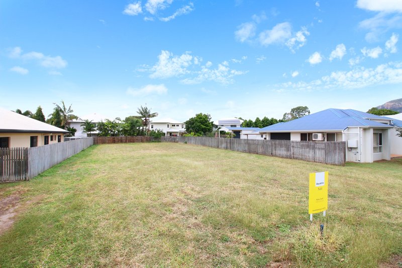 12 Meadowbrook Drive, Aitkenvale QLD 4814