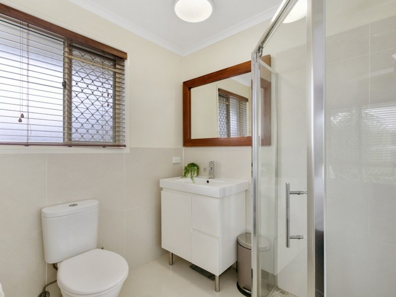 Photo - 12 Meadowland Court, Worongary QLD 4213 - Image 7