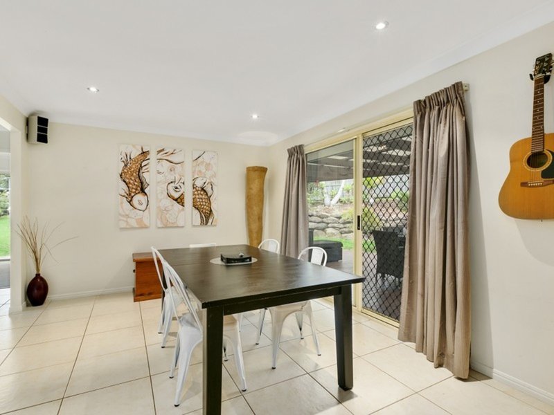 Photo - 12 Meadowland Court, Worongary QLD 4213 - Image 9