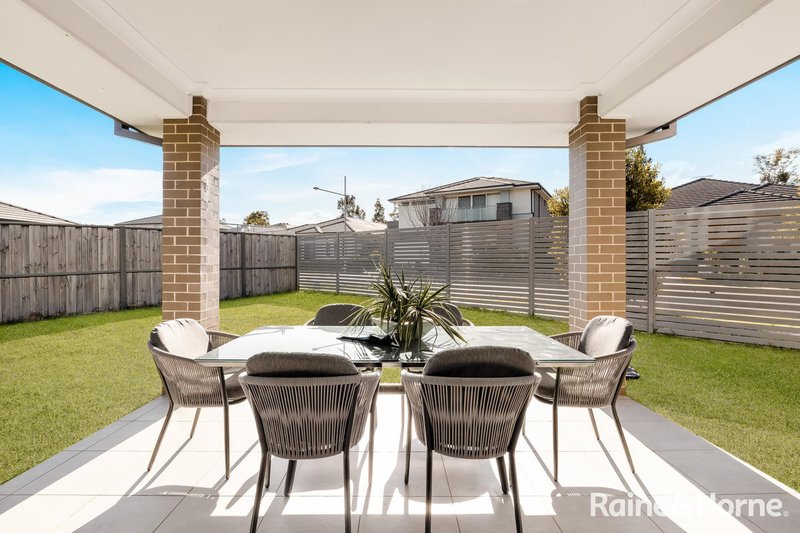 Photo - 12 Meadowlands Street, Beaumont Hills NSW 2155 - Image 6