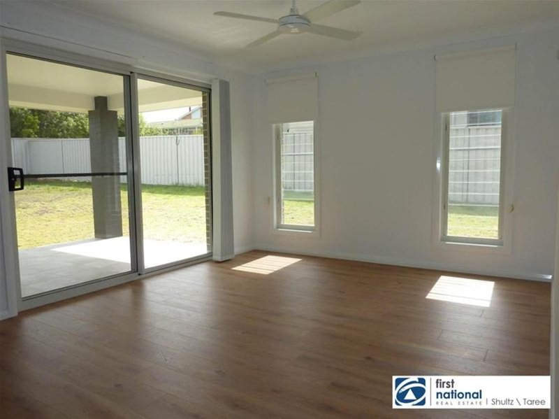 Photo - 12 Melaleuca Place, Taree NSW 2430 - Image 4