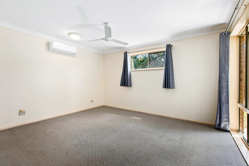 Photo - 12 Meledie Avenue, Kawungan QLD 4655 - Image 10