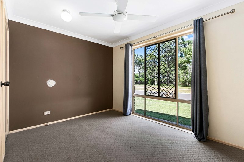 Photo - 12 Meledie Avenue, Kawungan QLD 4655 - Image 14