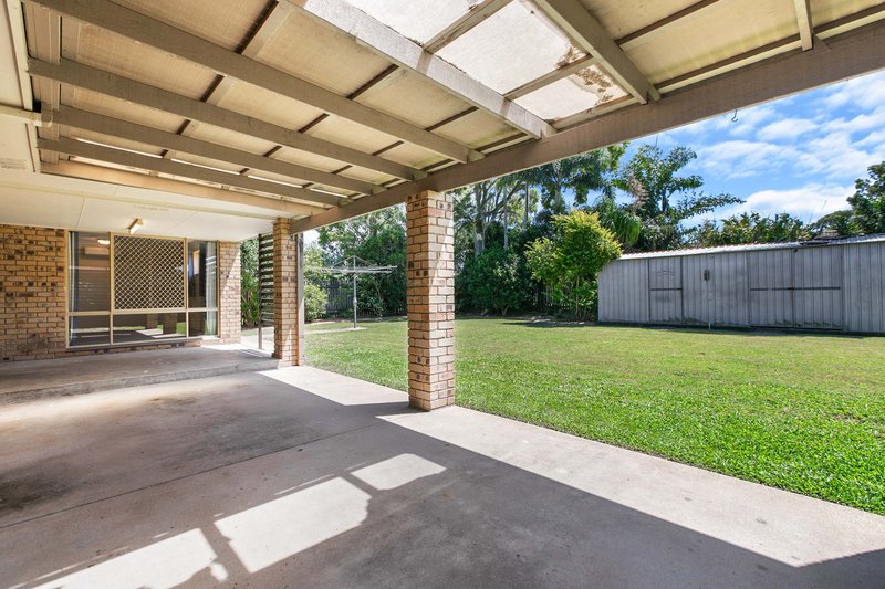 Photo - 12 Meledie Avenue, Kawungan QLD 4655 - Image 15