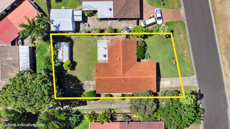 Photo - 12 Meledie Avenue, Kawungan QLD 4655 - Image 24