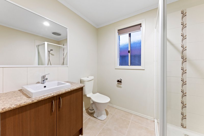 Photo - 12 Melrose Street, Pakenham VIC 3810 - Image 7