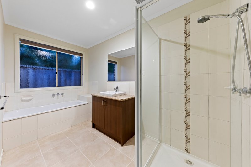 Photo - 12 Melrose Street, Pakenham VIC 3810 - Image 11