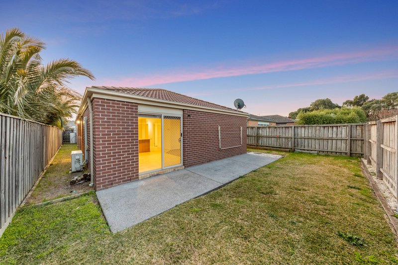 Photo - 12 Melrose Street, Pakenham VIC 3810 - Image 12