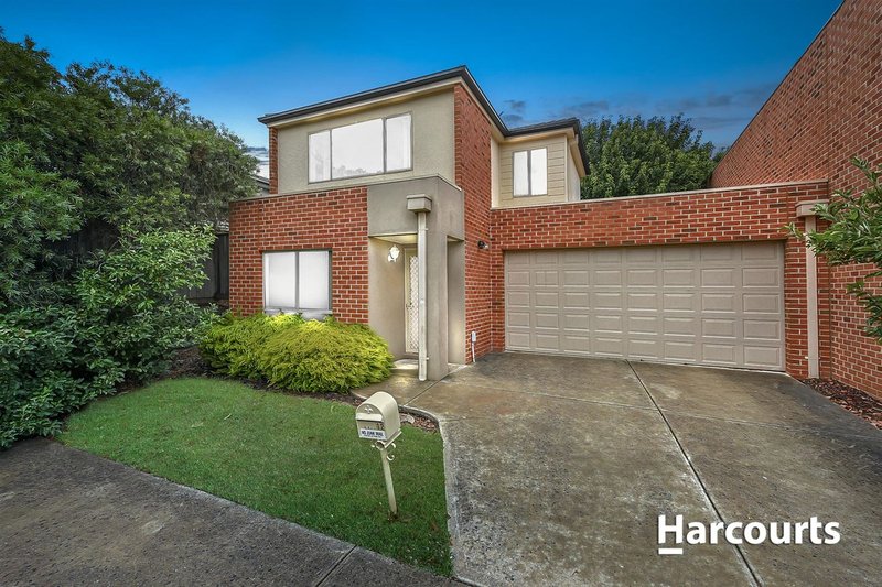 12 Melzak Way, Berwick VIC 3806