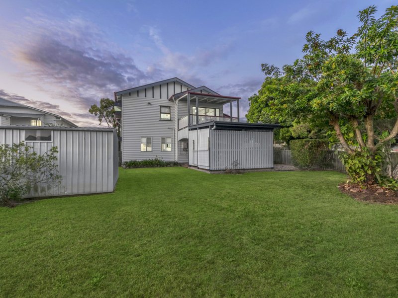 Photo - 12 Merehaye Street, Wooloowin QLD 4030 - Image 4