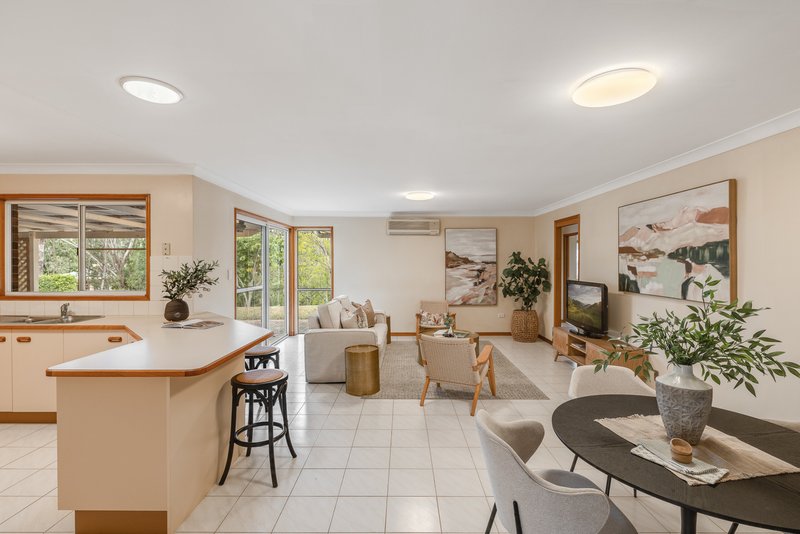 Photo - 12 Merlin Court, Preston QLD 4352 - Image 8