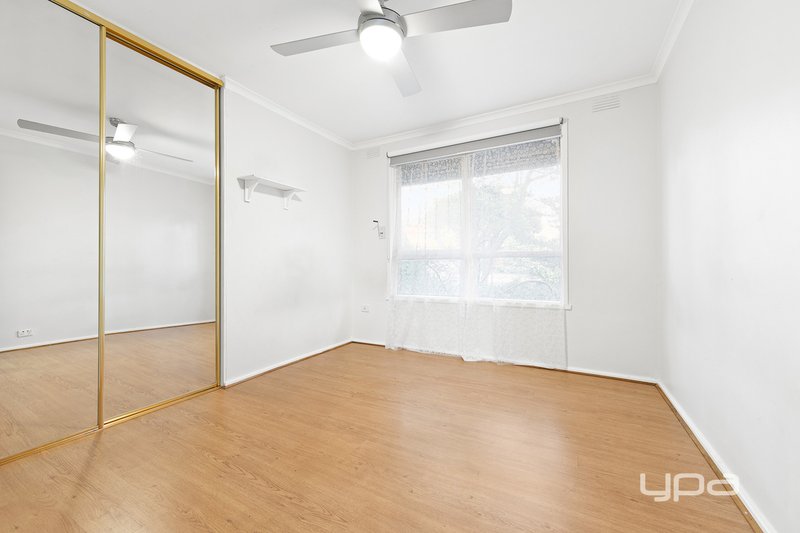 Photo - 12 Michael Avenue, St Albans VIC 3021 - Image 9