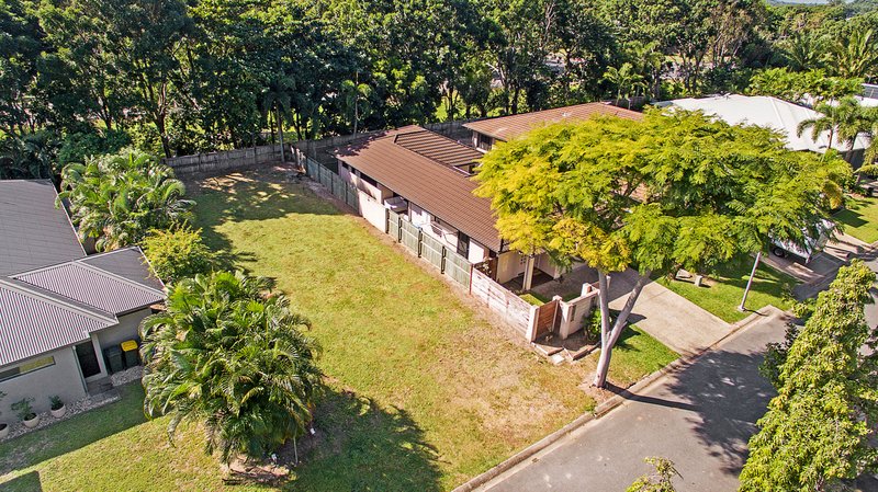 Photo - 12 Michelia Street, Palm Cove QLD 4879 - Image 13