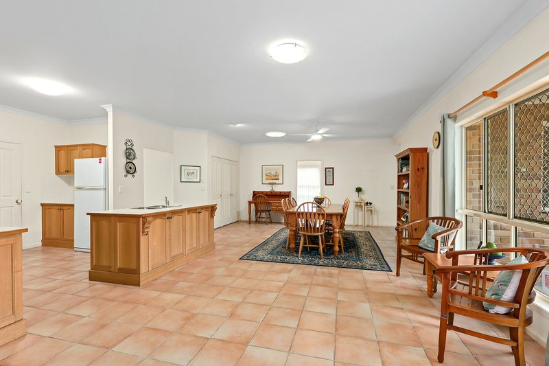 Photo - 12 Michelle Court, Raceview QLD 4305 - Image 7