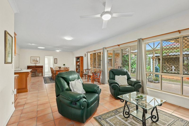 Photo - 12 Michelle Court, Raceview QLD 4305 - Image 10