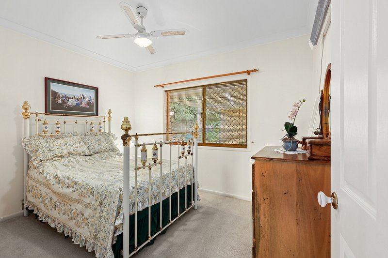 Photo - 12 Michelle Court, Raceview QLD 4305 - Image 13