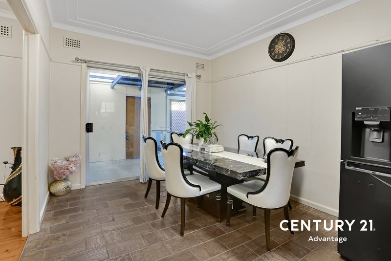 Photo - 12 Mildred Street, Wentworthville NSW 2145 - Image 4