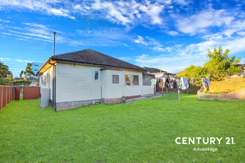 Photo - 12 Mildred Street, Wentworthville NSW 2145 - Image 9