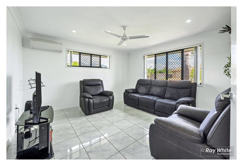 Photo - 12 Mistletoe Avenue, Norman Gardens QLD 4701 - Image 18