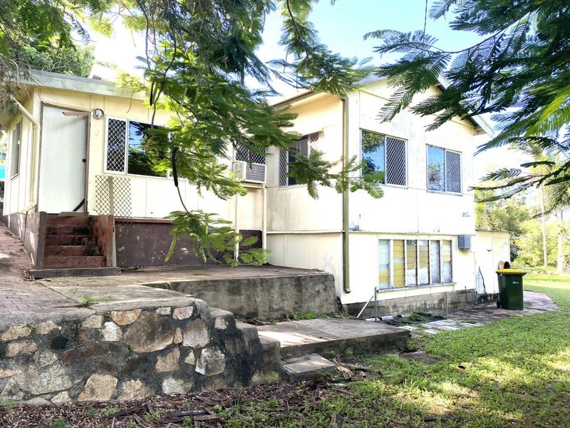 Photo - 12 Mitchell Street, Bowen QLD 4805 - Image 2