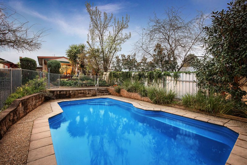 Photo - 12 Mitchell Street, Wodonga VIC 3690 - Image 3