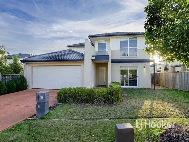 12 Montclair Street, Sanctuary Lakes VIC 3030