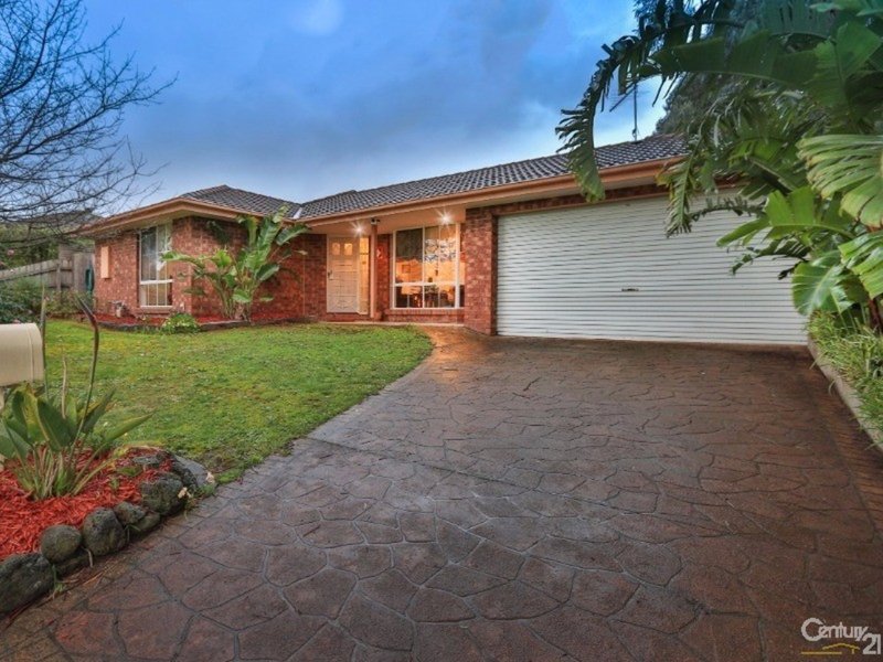 Photo - 12 Montclaire Court, Pakenham VIC 3810 - Image 23