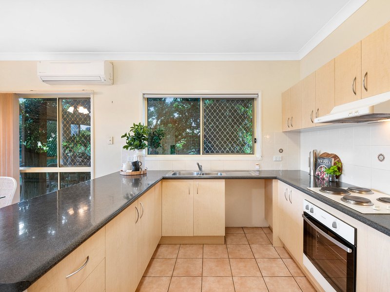 Photo - 12 Montcliff Court, Springfield QLD 4300 - Image 9