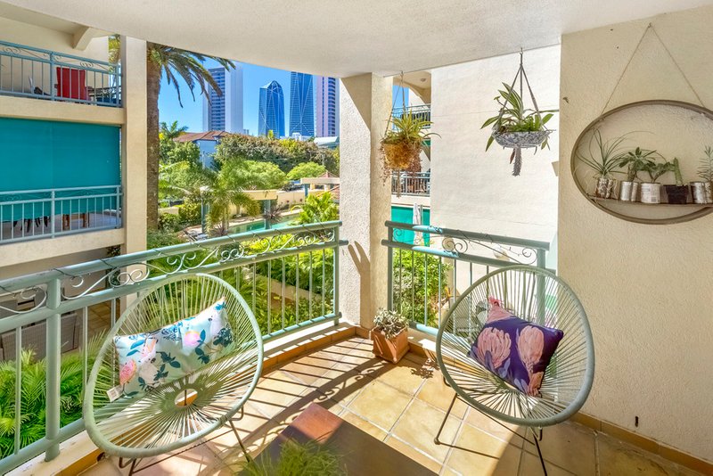 Photo - 12 Monte Carlo Avenue, Surfers Paradise QLD 4217 - Image 4