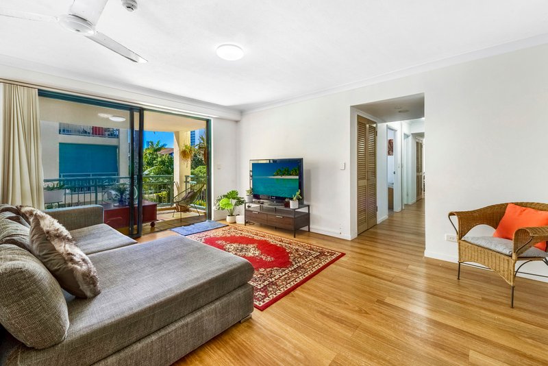 Photo - 12 Monte Carlo Avenue, Surfers Paradise QLD 4217 - Image 6