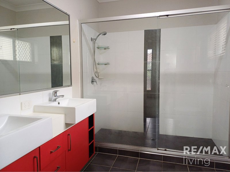 Photo - 12 Morgan Street, North Lakes QLD 4509 - Image 6