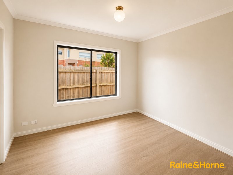 Photo - 12 Mount View Road, Thomastown VIC 3074 - Image 5