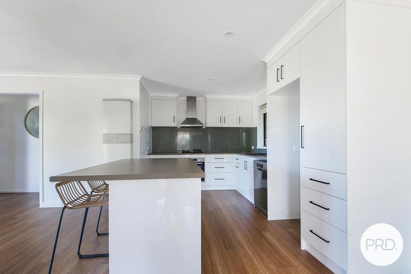 Photo - 12 Mountain View Drive, Lavington NSW 2641 - Image 3