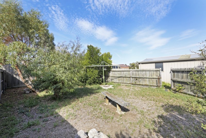 Photo - 12 Moyston Grove, Corio VIC 3214 - Image 9