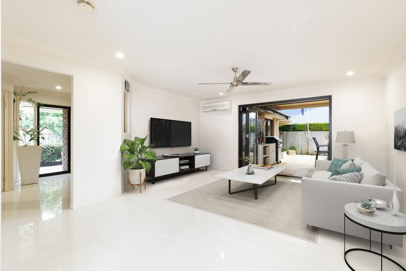 Photo - 12 Muirfield Crescent, Oxley QLD 4075 - Image 2