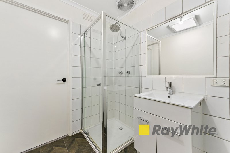 Photo - 12 Muirkirk Close, Endeavour Hills VIC 3802 - Image 9