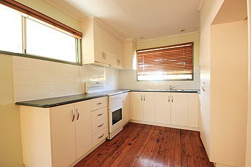 Photo - 12 Munro Street, Moranbah QLD 4744 - Image 2