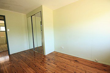 Photo - 12 Munro Street, Moranbah QLD 4744 - Image 6