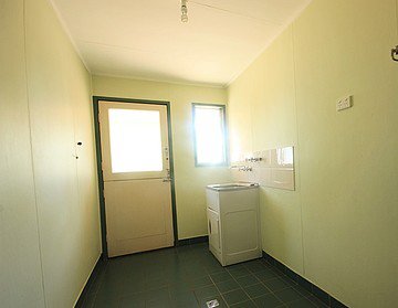 Photo - 12 Munro Street, Moranbah QLD 4744 - Image 9