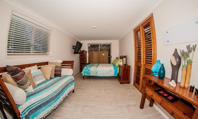 Photo - 12 Murex Street, Dingo Beach QLD 4800 - Image 2