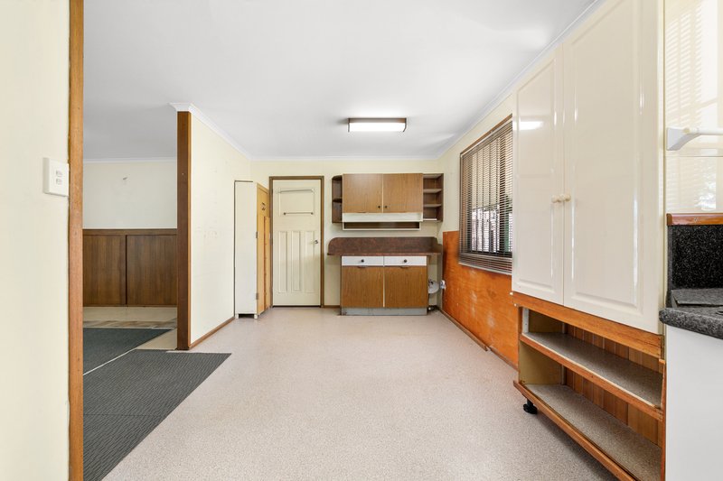 Photo - 12 Narambi Road, Buff Point NSW 2262 - Image 4