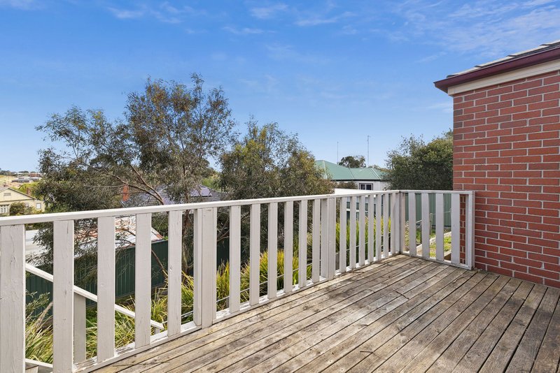 Photo - 12 Newhaven Close, Mount Pleasant VIC 3350 - Image 6